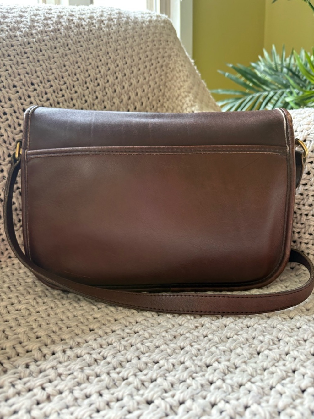 Vintage Coach City Bag 9790 Mahogany USA Glove-Tanned Leather Crossbody Purse - Picture 4 of 8